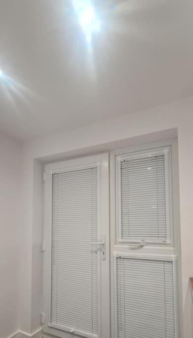Home Away From Home! Єйт Екстер'єр фото